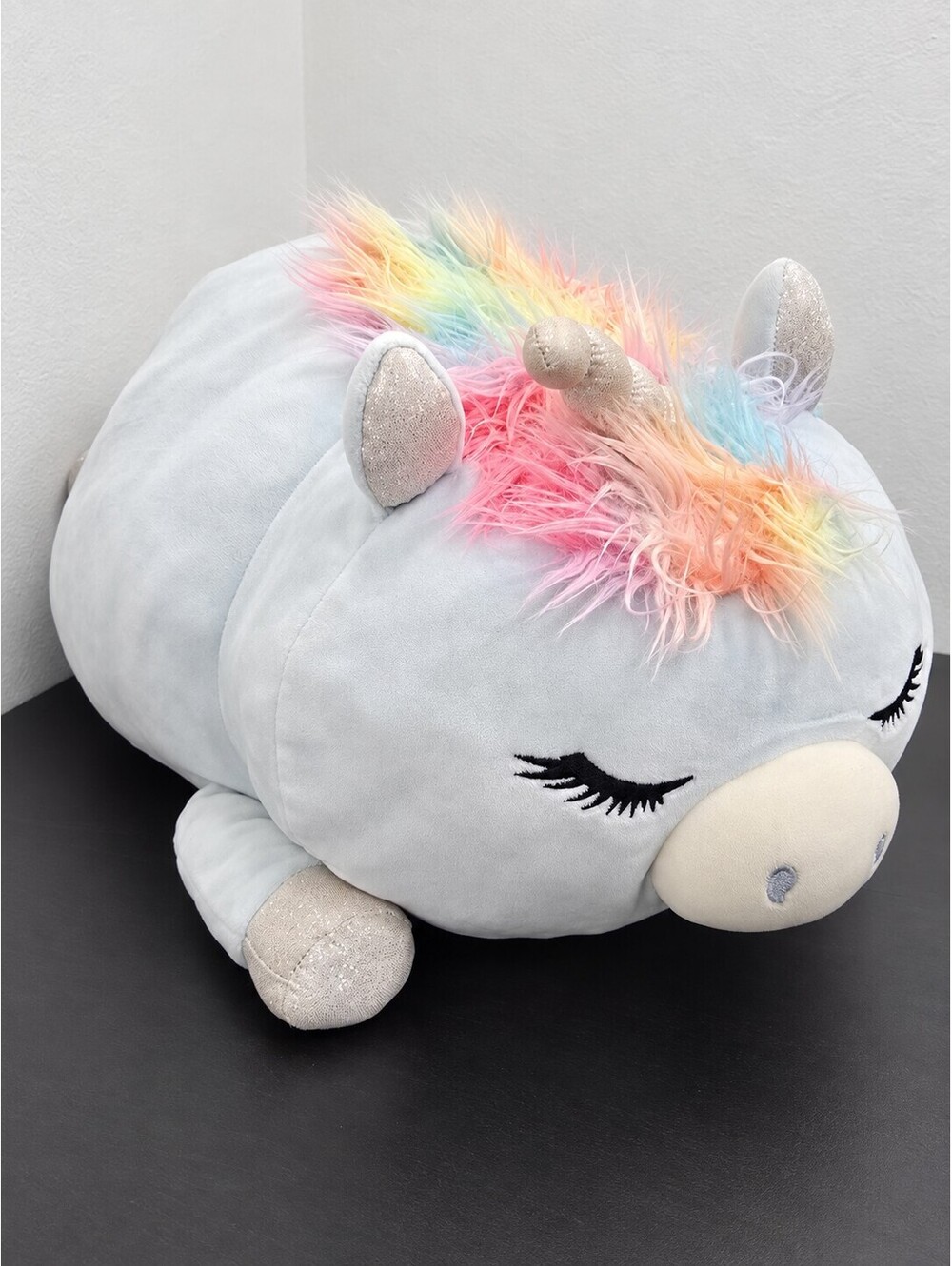 2020 OG Squishmallows Hazel Unicorn 18” Laying Hug Mees